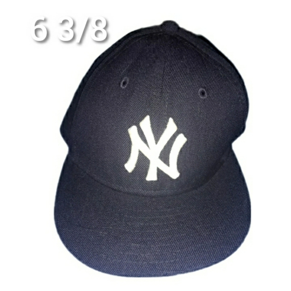 New Era Yankees Cap.  6 3/8